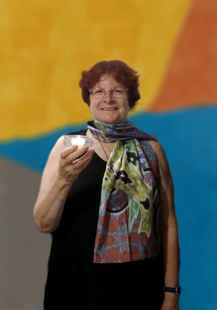 Photo de Miriam Eripret-Bouabana, créatrice de l'exposition